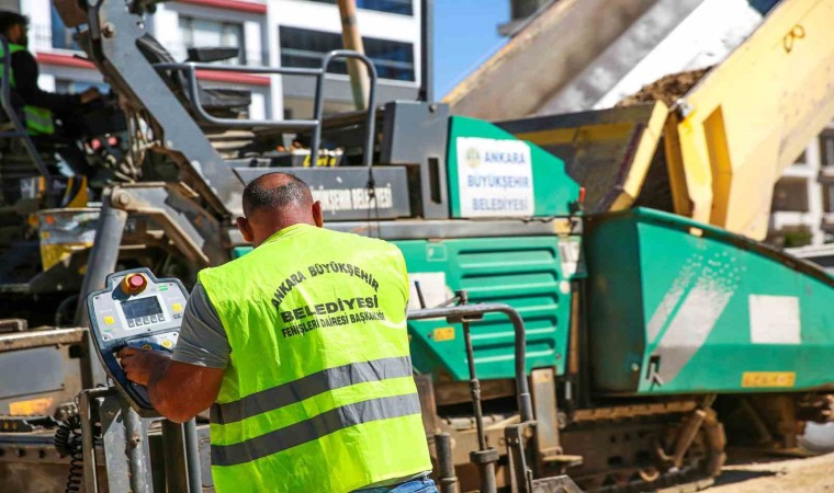 Keçiörende hummalı yol çalışması