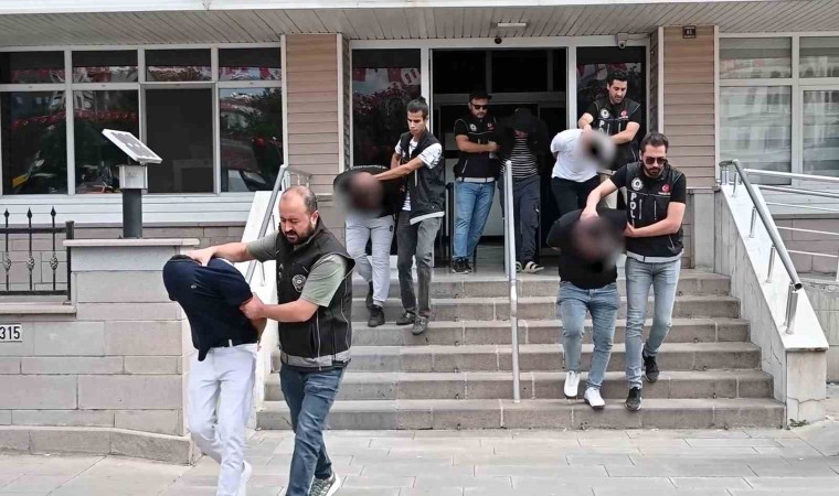 Kırıkkalede uyuşturucu satıcılarına darbe: 3 şüpheli tutuklandı