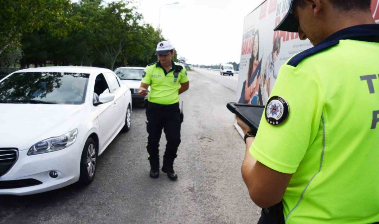 Kırklarelinde trafik denetimi: 85 araç trafikten men edildi