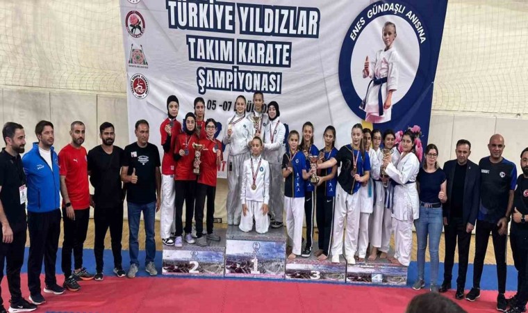 Körfezin karate takımı Türkiye ikincisi oldu