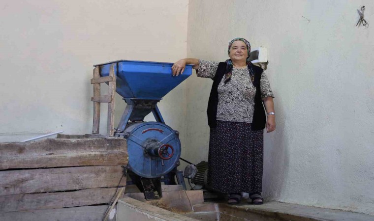 Kötü söylemlere kulak asmadı, ilçenin tek kadın değirmencisi oldu