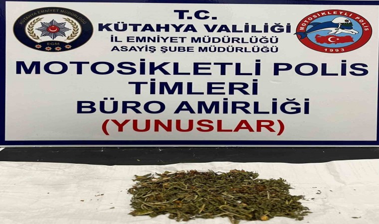 Kütahyada Yunus Timlerince 5 kişinin üzerinde uyuşturucu ele geçirildi