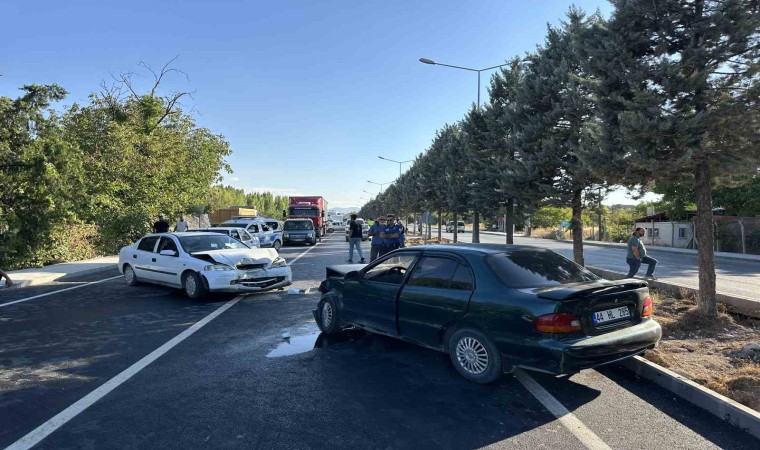 Malatyada zincirleme trafik kazası: 3 yaralı