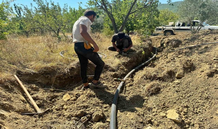 Manavgat Çaltepede eskiyen içme suyu şebekesi yenileniyor