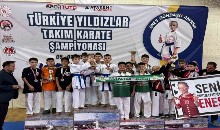 Manisa BBSK Karate Takımından bir 3üncülük iki 5incilik