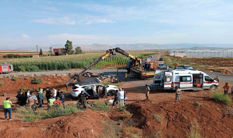 Mardinde kanala düşen otomobilde 3 kişi hayatını kaybetti