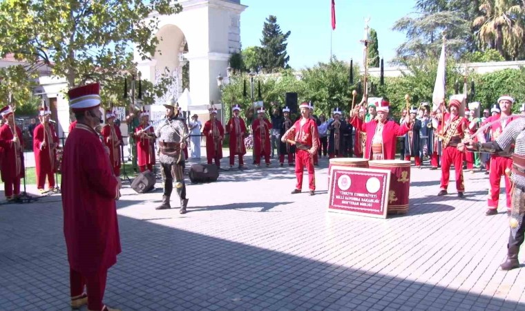 Mehteran Birliği 2024 yılının son gösterisini Yıldız Sarayında gerçekleştirdi