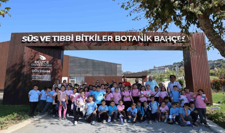 Öğrenciler botanik bahçesini gezdi bitkileri tanıdı