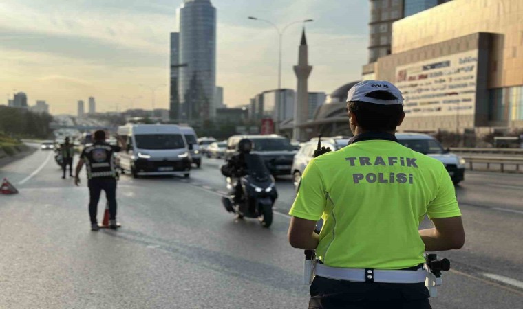 Okullar açıldı, İstanbulda denetimler sıklaştırıldı