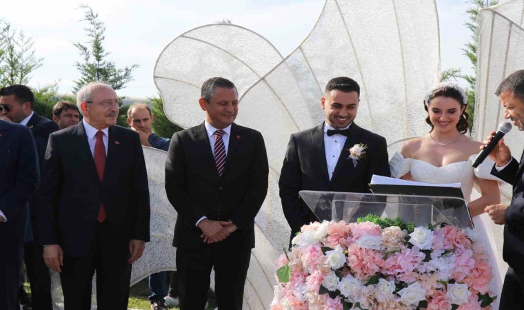 Özel ve Kılıçdaroğlu, TBMM Başkanvekili Karacanın oğlunun nikah şahidi oldu