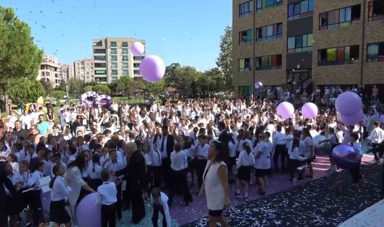 Şahinkaya Kolejinde ilk ders zili coşkusu