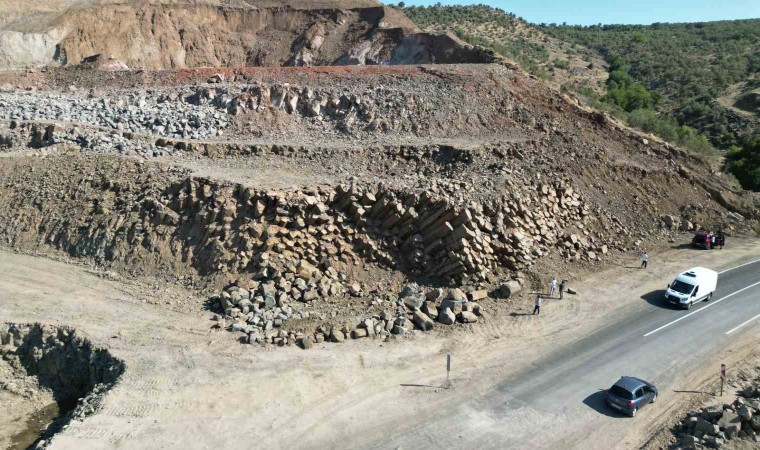 Siverekte yol çalışmasında 2 milyon yıllık dev bazalt sütunlar ortaya çıktı