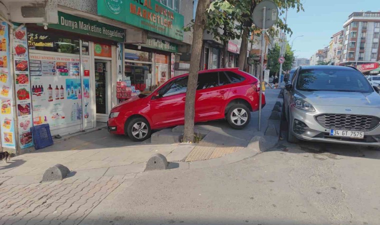 Sultangazide faciadan dönüldü: Fren yerine gaza basan sürücü marketin önüne düştü