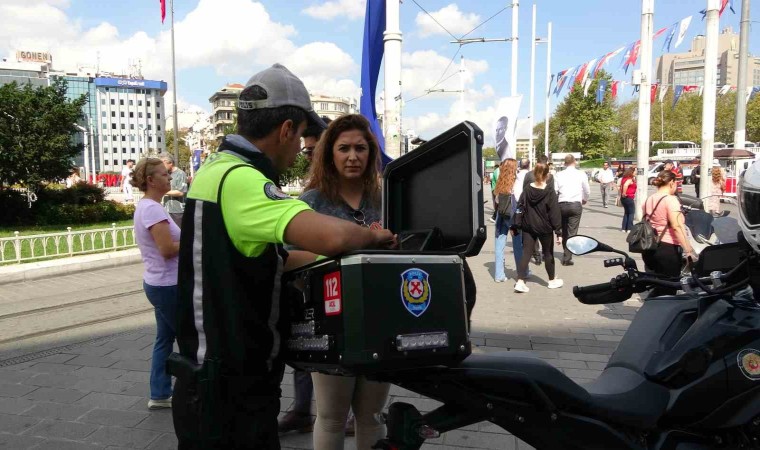 Taksimde yaya yolunu işgal eden motosiklet sürücülerine ceza yağdı