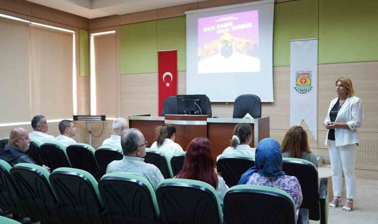 Tarsusta belediye meclis üyeleri kadına yönelik şiddet konusunda bilgilendirildi