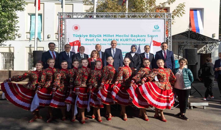 TBMM Başkanı Kurtulmuş, Moskova Yunus Emre Enstitüsünü ziyaret etti