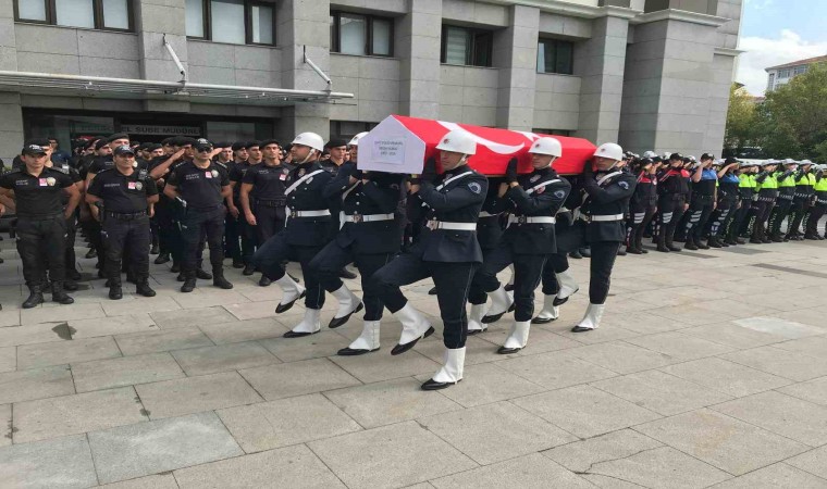 Ümraniyede şehit edilen polis memuru Şeyda Yılmaz için tören düzenlendi