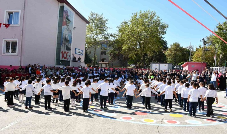 Vezirköprüde İlköğretim Haftası kutlaması