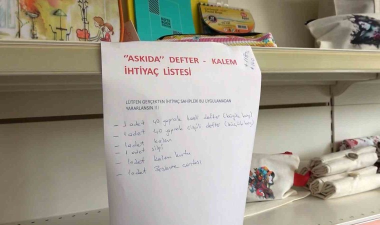 Yalovada bir kırtasiyede askıda defter-kalem uygulaması başladı