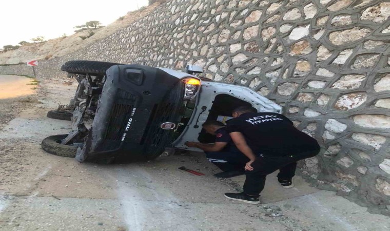 Yayladağında trafik kazası: 2 yaralı