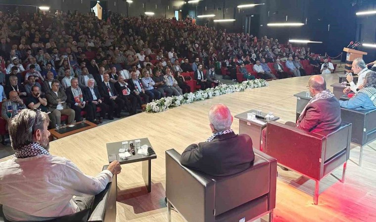 Yazar Yusuf Kaplan: Gazzede soykırım varsa bunun nedeni orada olmadığımız içindir