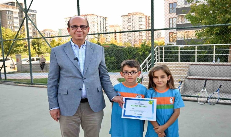 Yeşilyurtta tenis turnuvası heyecanı yaşandı