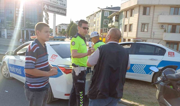 Yolcuya kask takmadı: Ben alo dediğim zaman 10 tane kask gelir