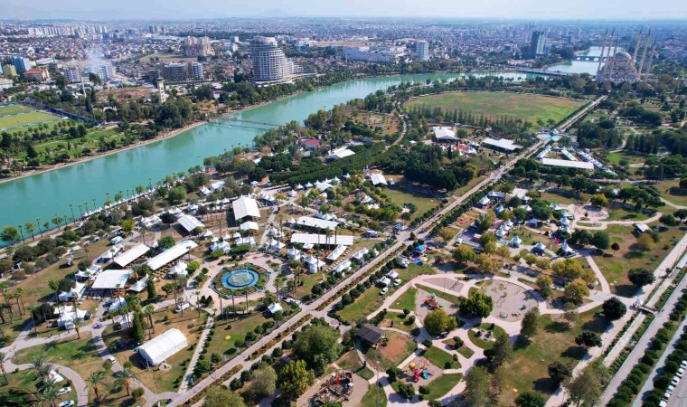 8. Uluslararası Adana Lezzet Festivali Merkez Parkta başladı