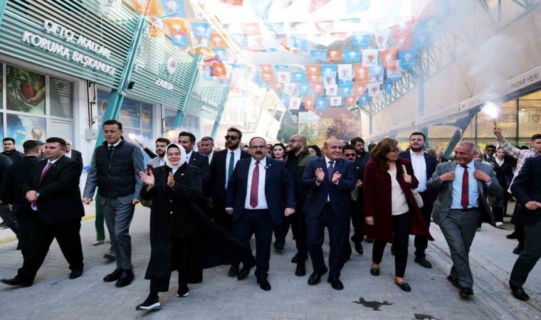 AK Partiden İnönüde coşkulu kongre