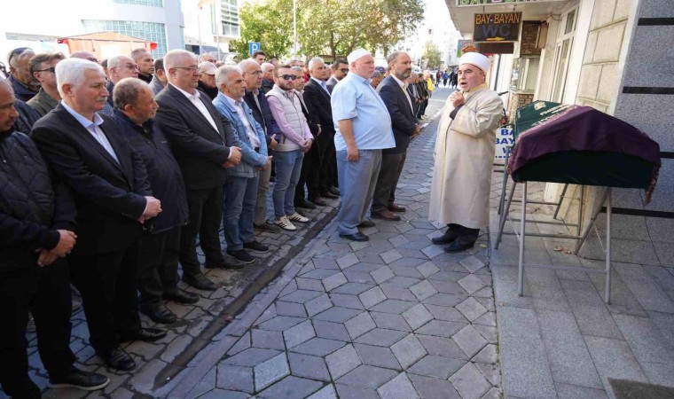 Aksaraydaki kazada yaralanarak tedavi gördüğü hastanede hayatını kaybeden Hafize Çimen, Edremitte defnedildi