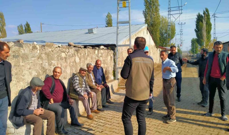 Akyakada tarla faresiyle mücadele bilgilendirme toplantısı yapıldı