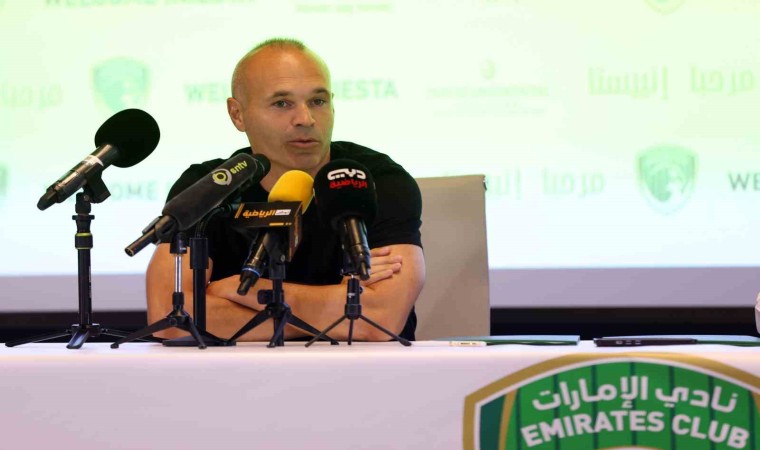 Andres Iniesta, futbolu bıraktığını açıkladı