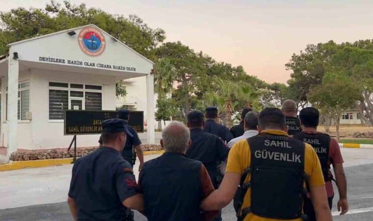 Antalya Balıkçı Barınağında rüşvet operasyonu: 7 gözaltı