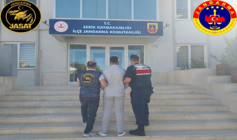 Antalyada jandarma 215 aranan şahsı yakaladı