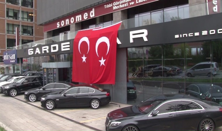 Ataşehirde galeri kurşunlandı, olay anı kamerada