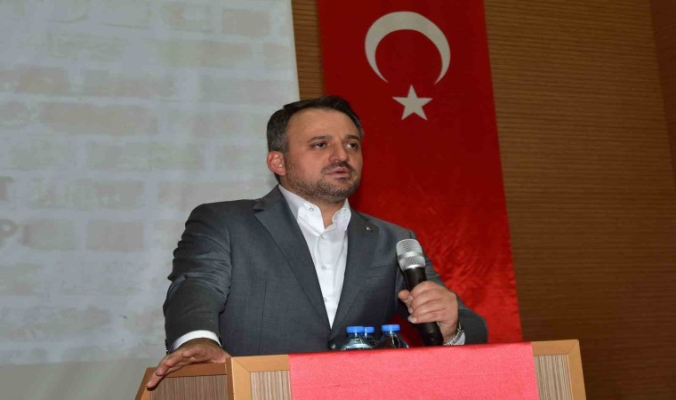 Bakan Yardımcısı Eminoğlu, Ahlatta gençlerle buluştu