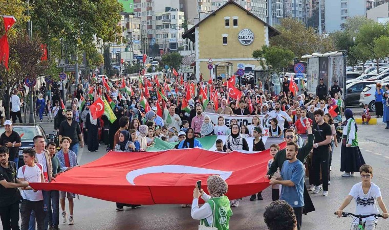 Bandırmada Gazzeye destek yürüyüşü