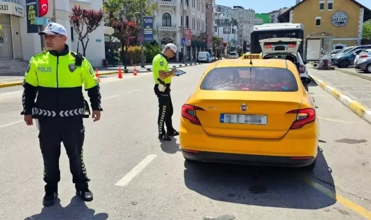 Bandırmada yüksek ses ile araç kullananlara cezai işlem uygulandı