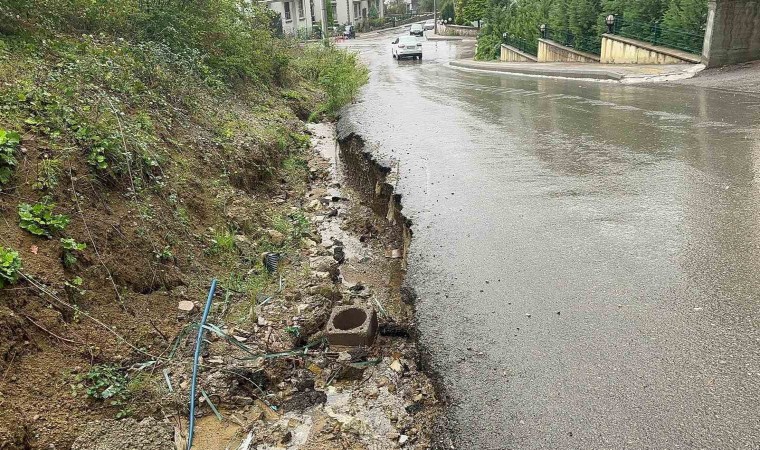 Bartında hem yağmur hem de kar yağışı etkili oldu