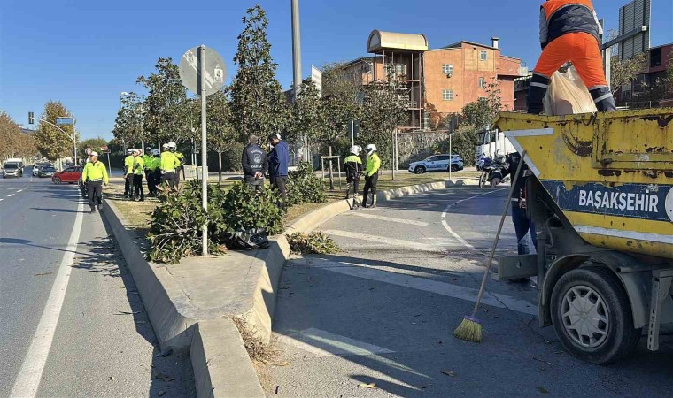 Başakşehirde kaza: 2 araç çarpıştı, biri takla atarak yan döndü