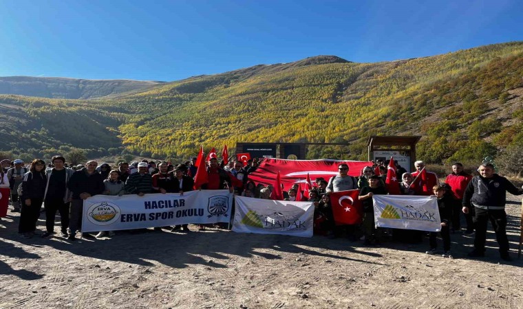 Başkan Özdoğan, Ortaseki Ormanlarında Cumhuriyet Yürüyüşünde