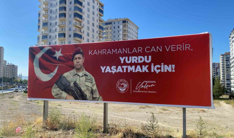 Başkan Yalçın; sevincini Ömer Halisdemirli görselle yansıttı