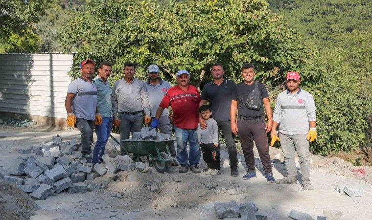 Başkan Yetişkin, 10 yıllık yol sorununu çözdü