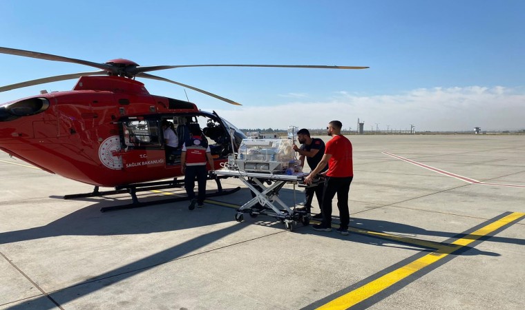 Batmanda ambulans helikopter İbrahim bebek için havalandı