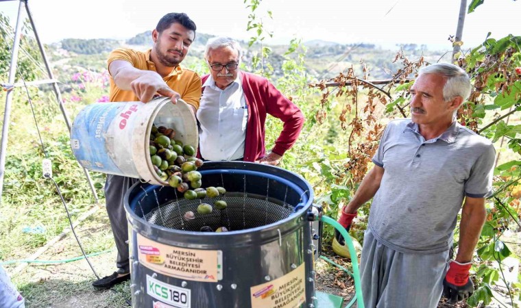 Belediyeden üreticilere ceviz soyma makinesi desteği