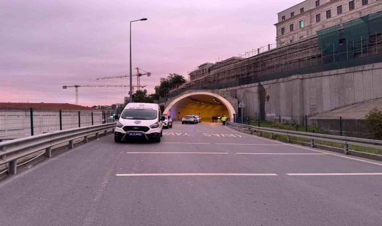 Beyoğlunda motosikletli Yunus ekibi kaza yaptı: 2 yaralı