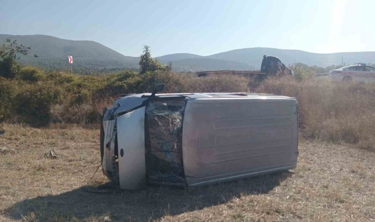 Bilecikte kontrolden çıkan araç şarampole uçtu, sürücüsü yaralandı