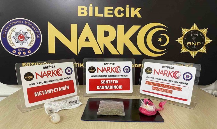 Bilecikte şüpheli araç içinde uyuşturucu çıktı