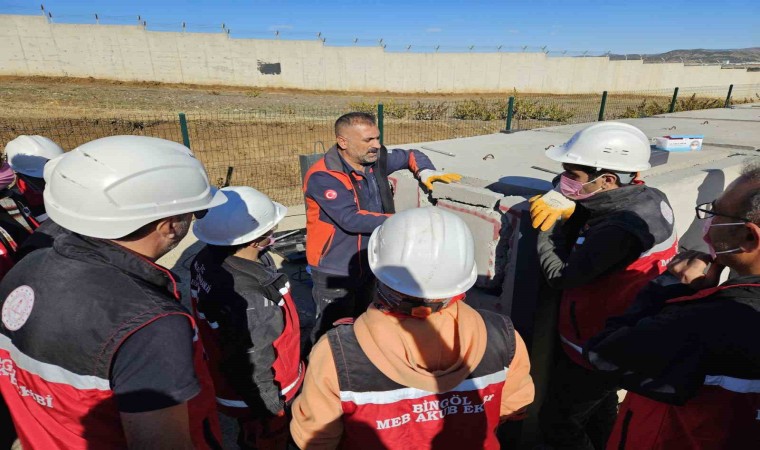 Bingölde MEB AKUB üyelerine eğitim