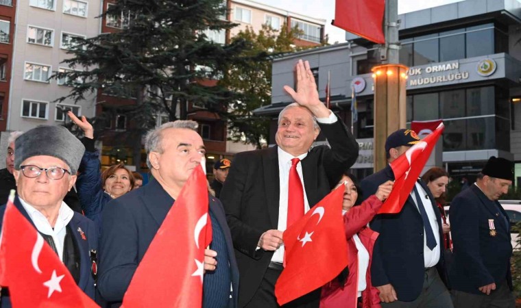 Bozüyükte “Cumhuriyet Yürüyüşü” yapıldı